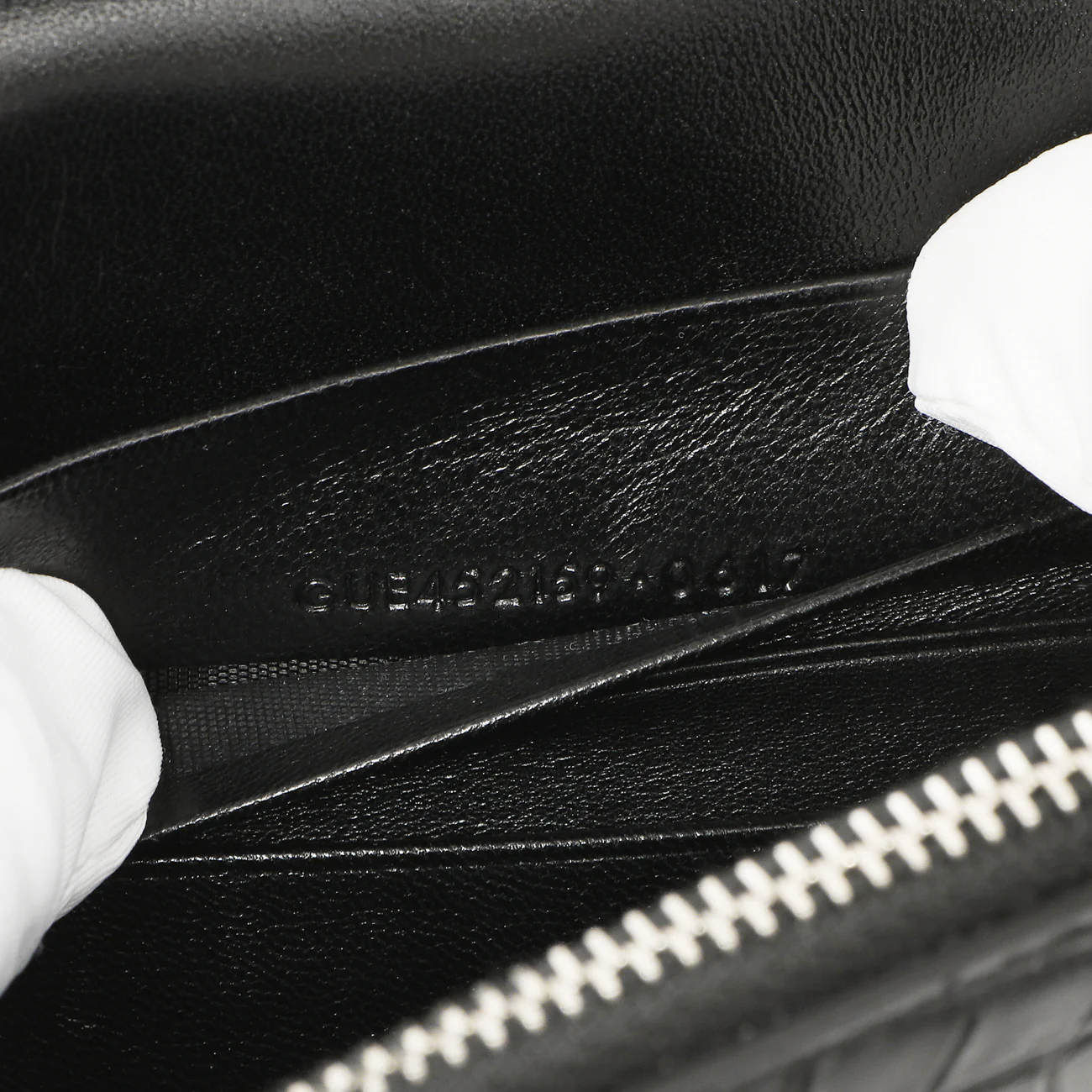 Saint Laurent Black Crocodile Embossed Calfskin Kate Monogram Tassel Chain Wallet - Image 6