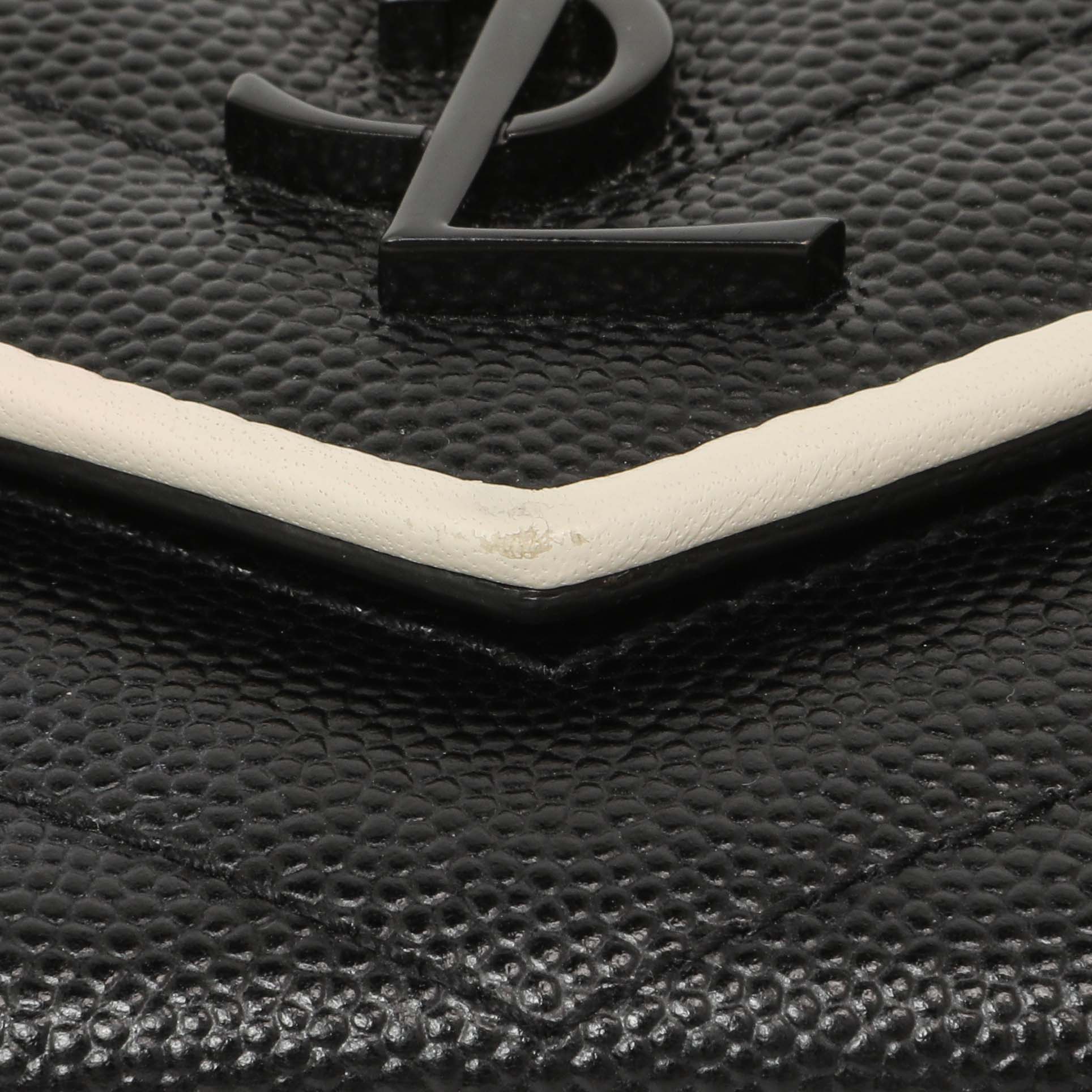 Saint Laurent Black Grain De Poudre Matelasse Chevron Monogram Envelope Wallet - Image 16