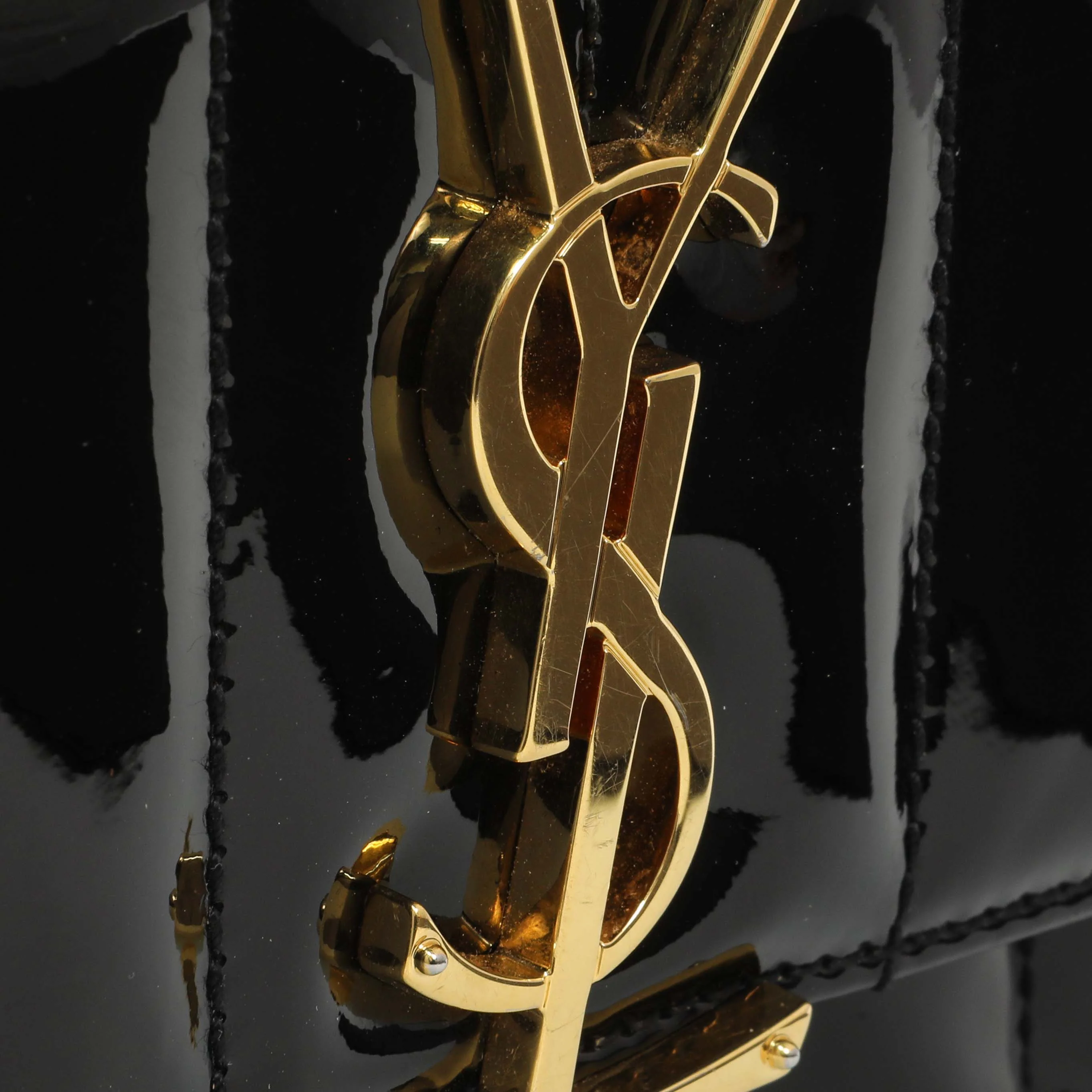 Saint Laurent Black Patent Matelasse Monogram Mini Vicky Camera Bag - Image 11