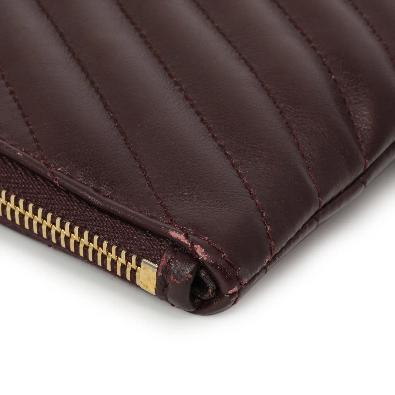 Saint Laurent Burgundy Calfskin Matelasse Chevron Monogram Document Holder - Image 8