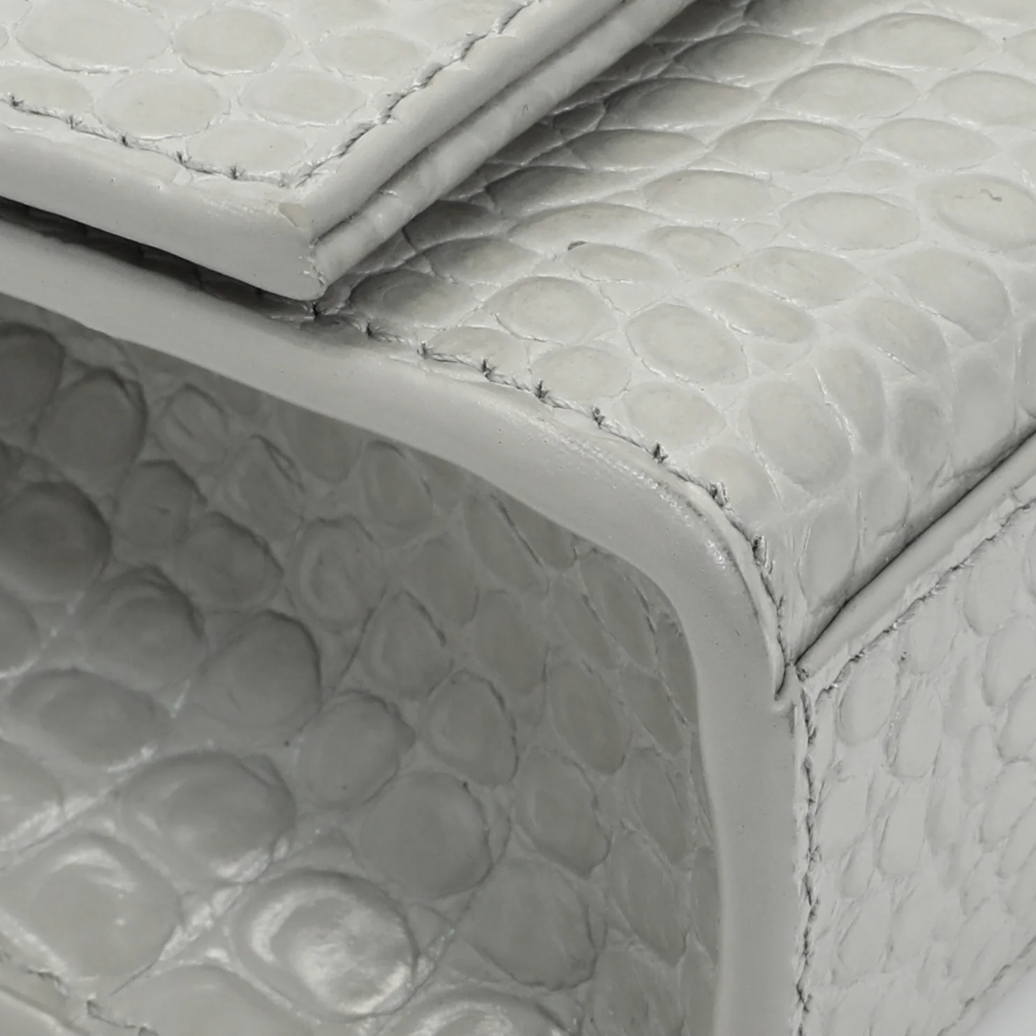 Saint Laurent Crocodile Embossed Calfskin Medium Monogram Kate Tassel Satchel - Image 4