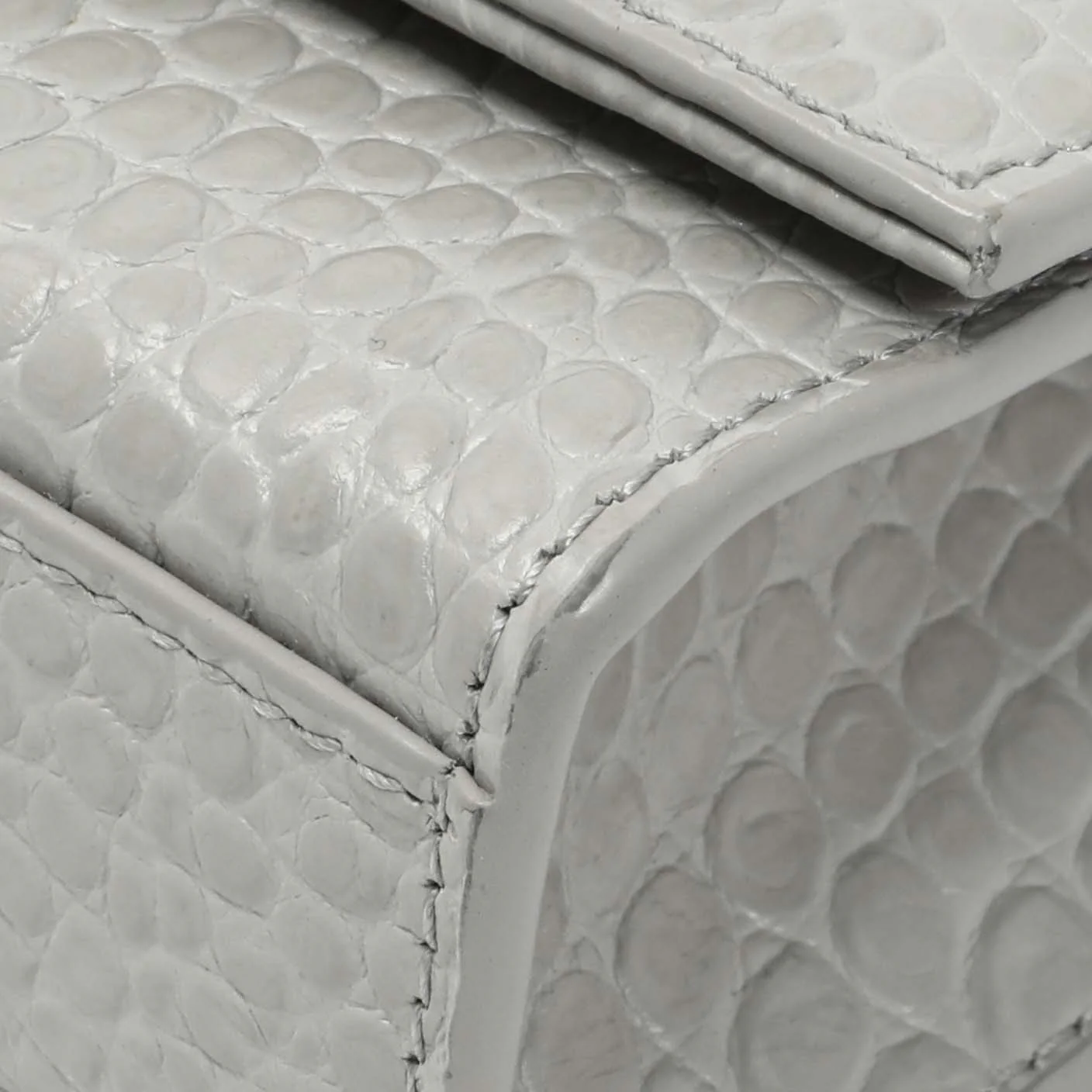 Saint Laurent Crocodile Embossed Calfskin Medium Monogram Kate Tassel Satchel - Image 5