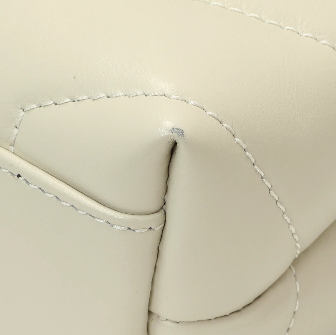 Saint Laurent Ivory Calfskin Monogram Toy Loulou Crossbody - Image 5