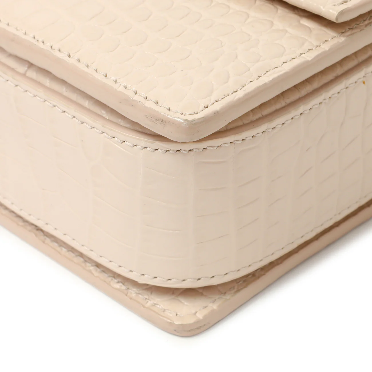 Saint Laurent Light Pink Crocodile Embossed Calfskin Medium Bellechasse - Image 6