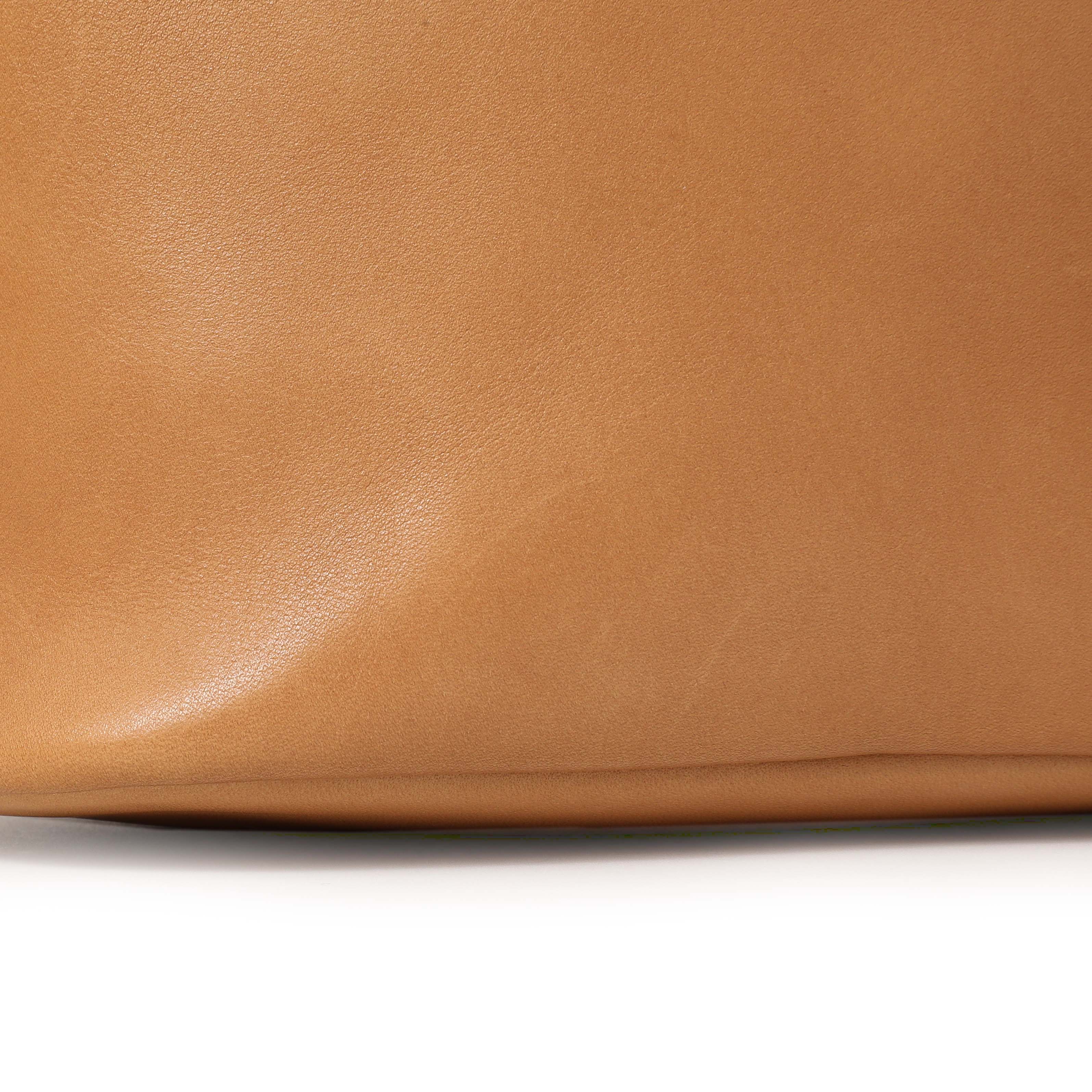 Saint Laurent Seau Calfskin Bucket Bag - Image 9