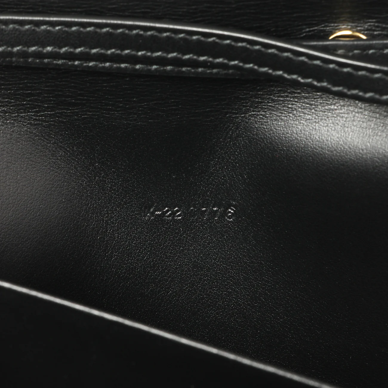 Salvatore Ferragamo Black Calfskin Vara Bow Wallet - Image 6