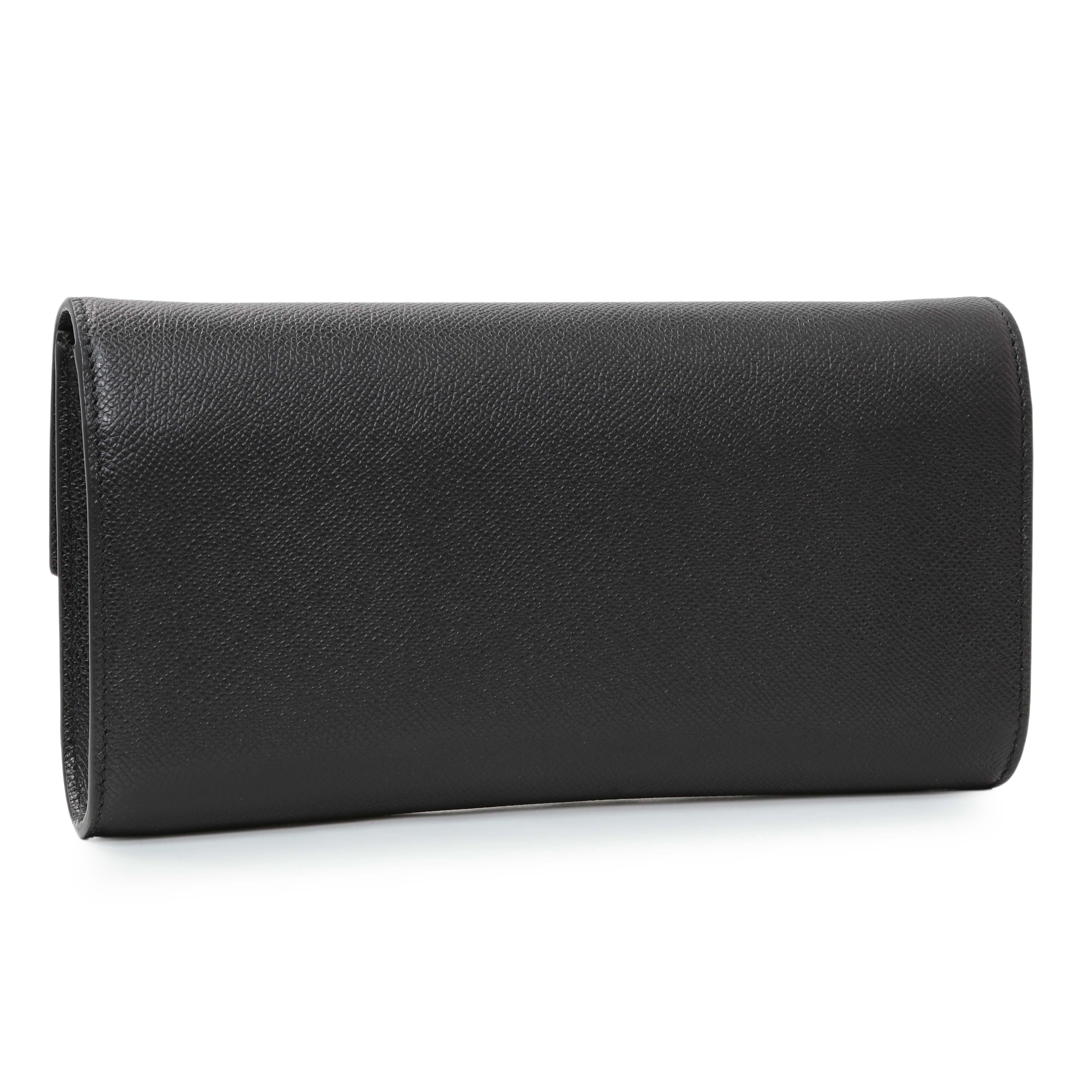 Salvatore Ferragamo Black Grained Calfskin Gancio Clasp Chain Clutch - Image 2