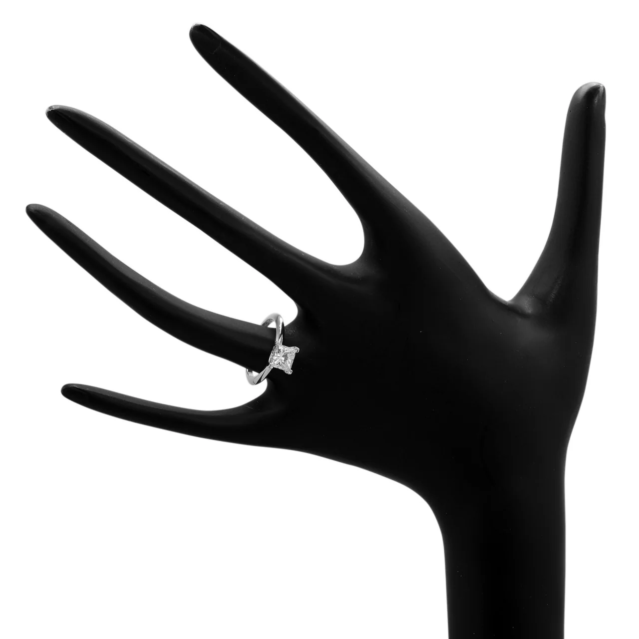 Tiffany & Co. Platinum 1.13 Carat Princess-cut Diamond Engagement Ring - Image 4