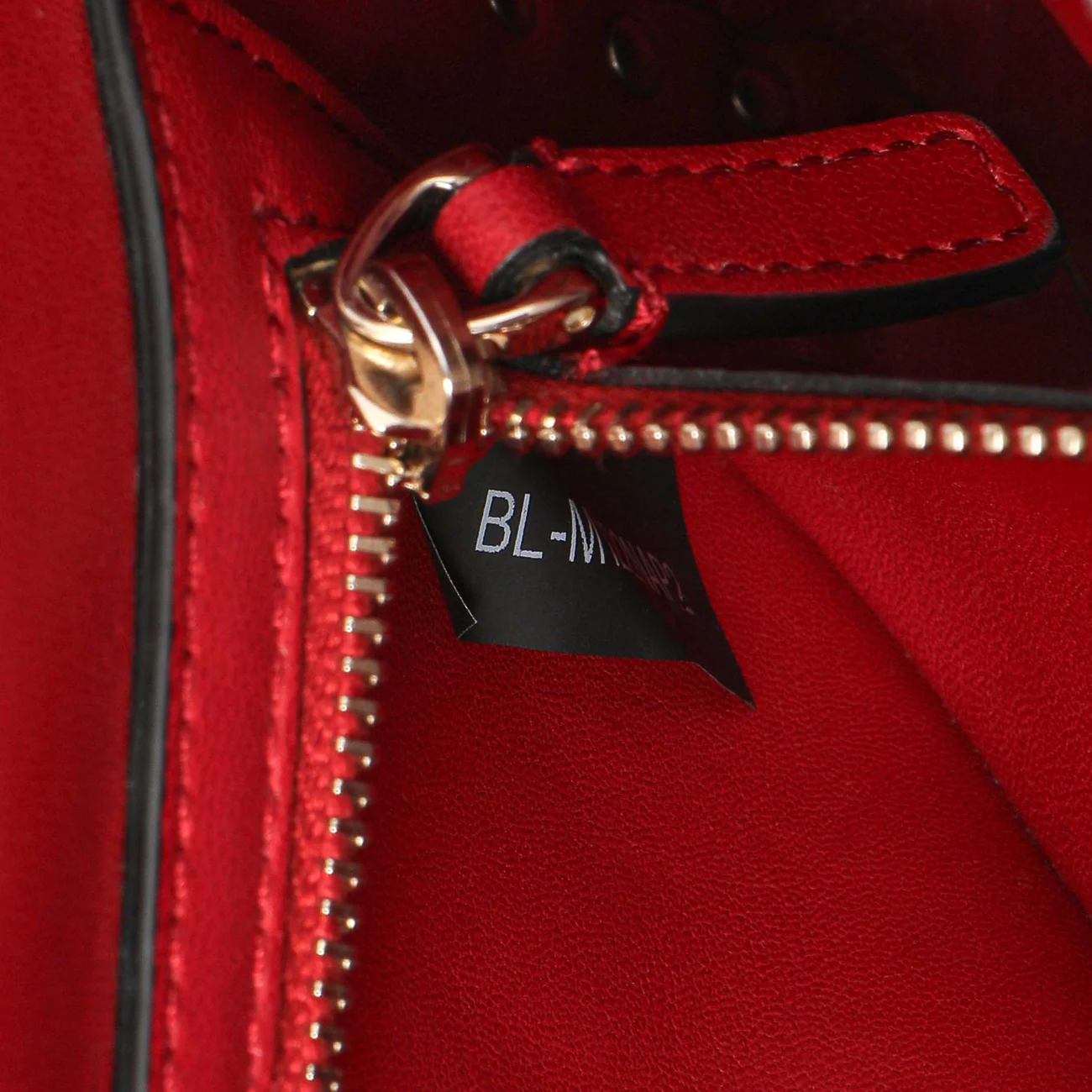 Valentino Red Lambskin Medium Rockstud Spike Shoulder Bag - Image 6