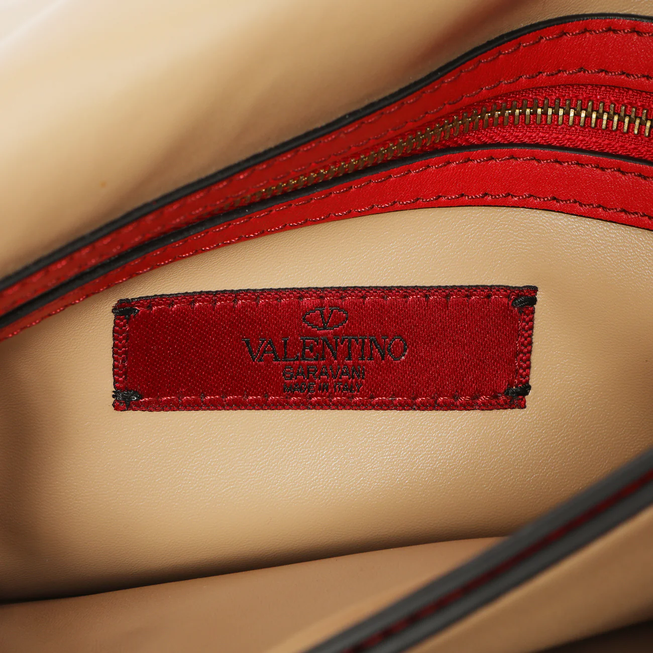 Valentino Red Nappa Rockstud Wristlet Clutch - Image 9